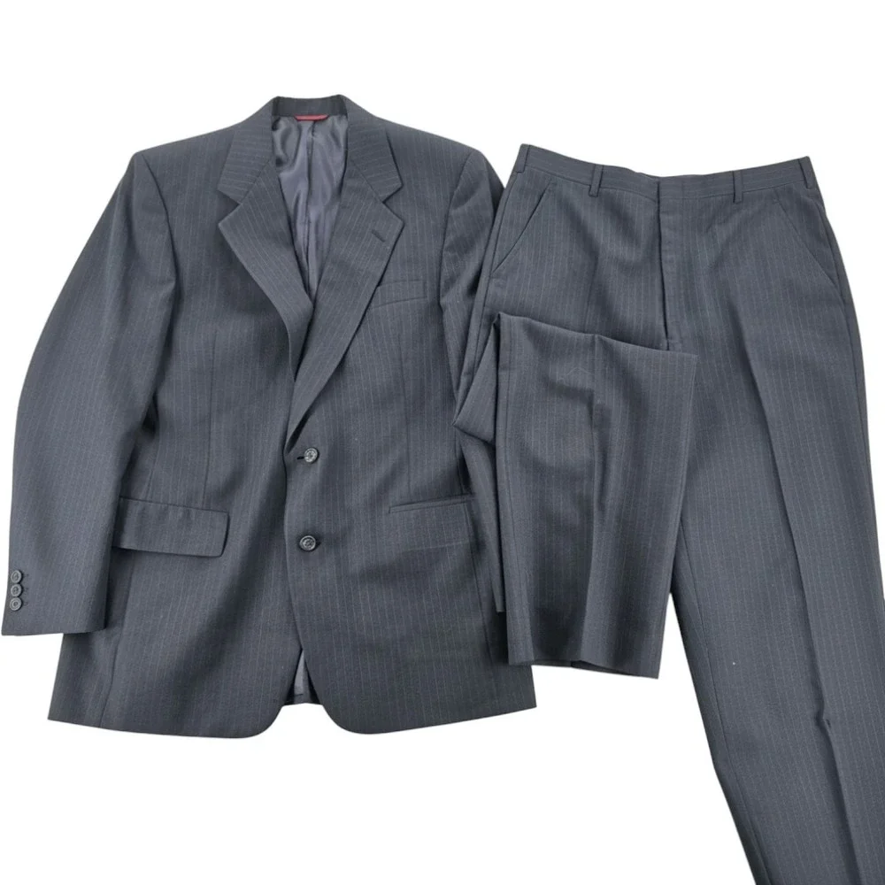 Hart Schaffner & Marx Suit 43R 36W Navy Pinstripe 2-Piece Innovations Set
